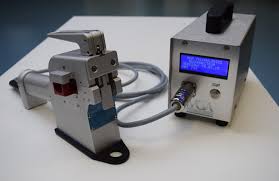 Machine de déconnexion stérile pour tubes thermoplastiques
