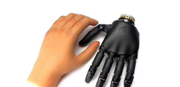 Une main de robot qui peut transpirer