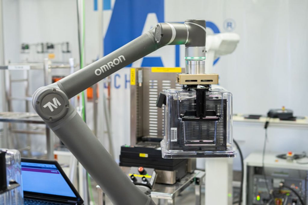 Robots pour manipulation sécurisée de wafers de 200 / 300 mm